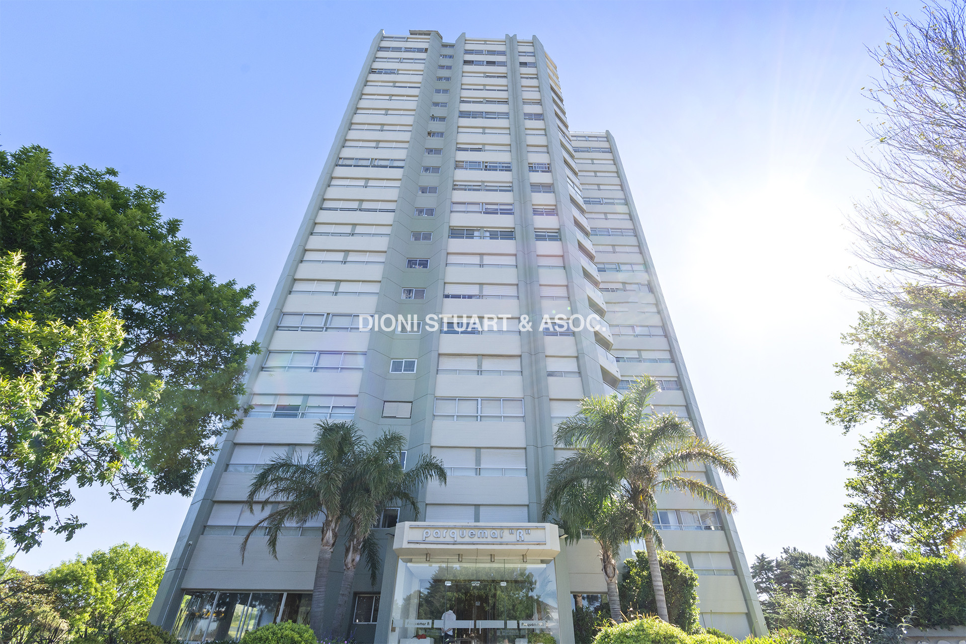 VENTA APARTAMENTO 2 DORMITORIOS ROOSEVELT RECICLADO - LA MEJOR ORIENTACIÓN SOLAR - PARQUEMAR ROOSEVELT