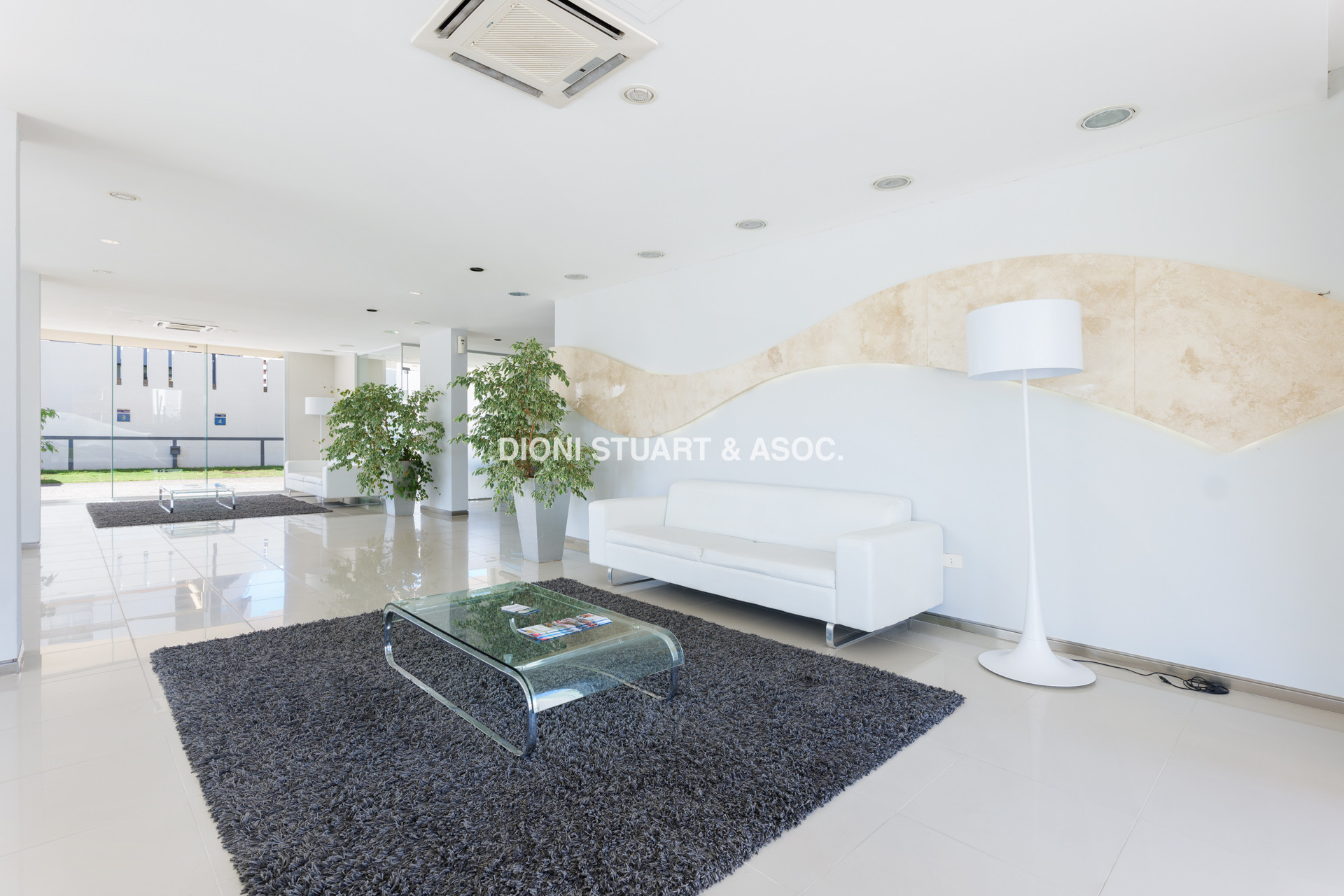 APARTAMENTO EN VENTA EN PUNTA DEL ESTE - 2 DORMITORIOS - MODERNO - CERCA DEL MAR - EDIFICIO ARENAS DEL MAR