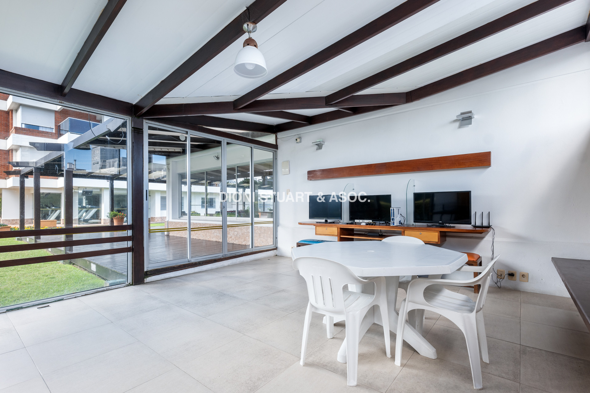 DEPARTAMENTO EN VENTA DE 2 DORMITORIOS Y MEDIO - EDIFICIO LONG BEACH - TODOS LOS AMENITIES