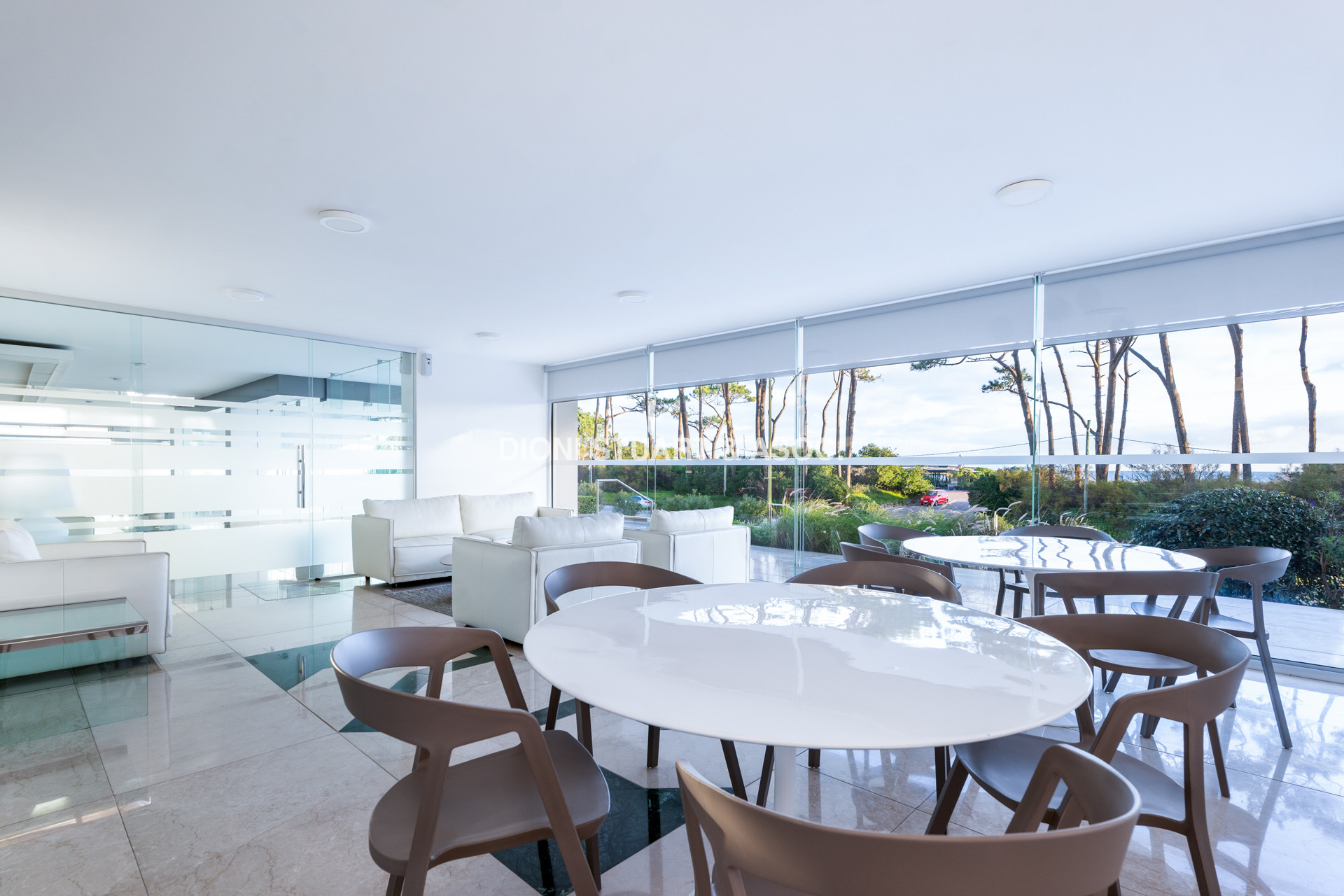 APARTAMENTO EN VENTA EN EDIFICIO IMARANGATU - 3 DORM + DEP. CON PARRILLERO