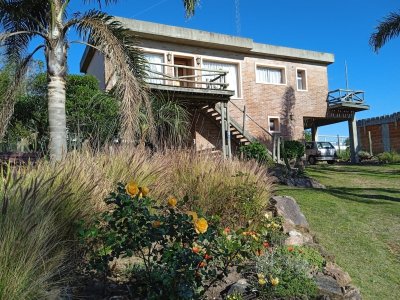 Casa de 3 dormitorios en venta, en Punta Ballena 