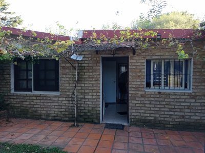 Venta de un Padrón con 3 Casas, Piriápolis