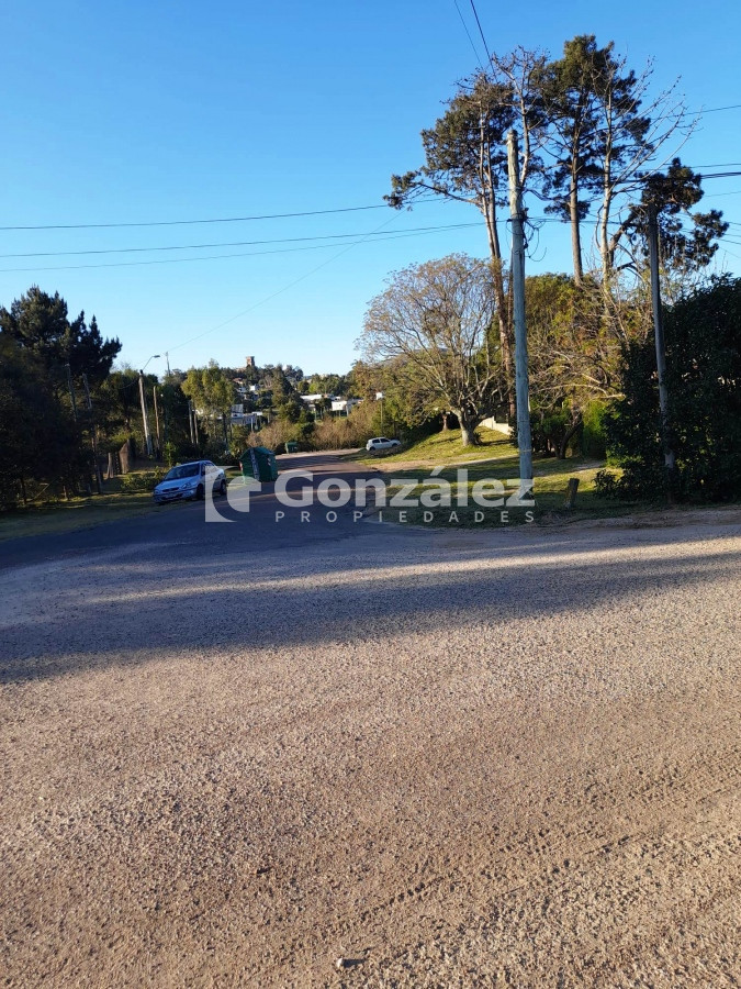 Terreno en Barrio Country - GoPunta - Portal Inmobiliario de Punta del Este - Maldonado