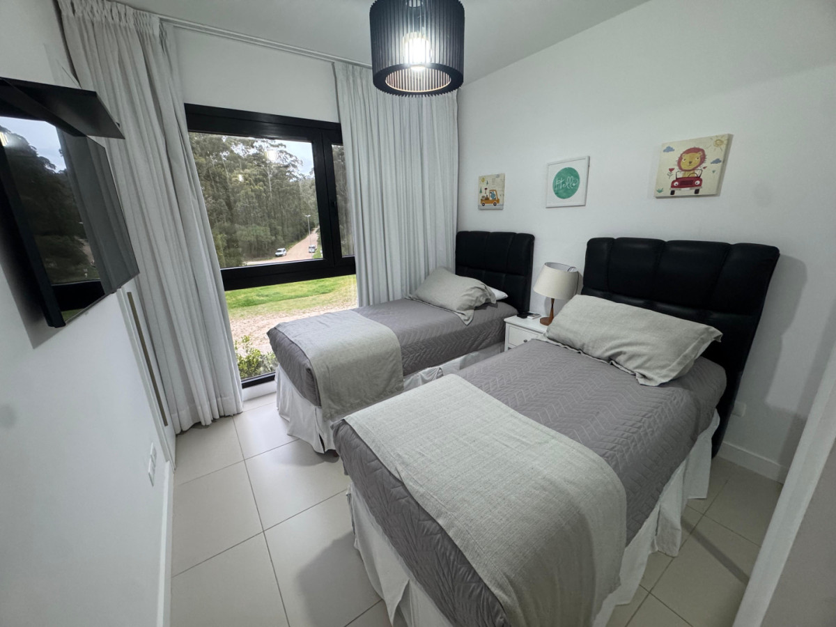 Apartamento de 2 dormitorios con vista a Crystal Beach - Crystal View, Financia Solanas
