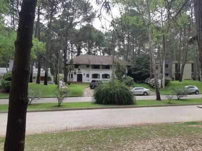 Hermosa y amplia casa en Venta 