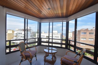 Apartamento de 2 dormitorios en Península con amenities