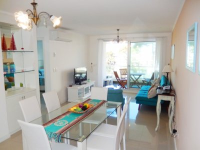 Apartamento en venta de 1 dormitorio + 1 baño. Con garage