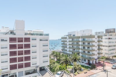 Apartamento Reciclado de 3 dormitorios en venta