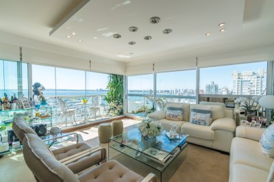 Apartamento en esquina al Puerto. Vista panorámica Puerto, Mansa y Brava. 