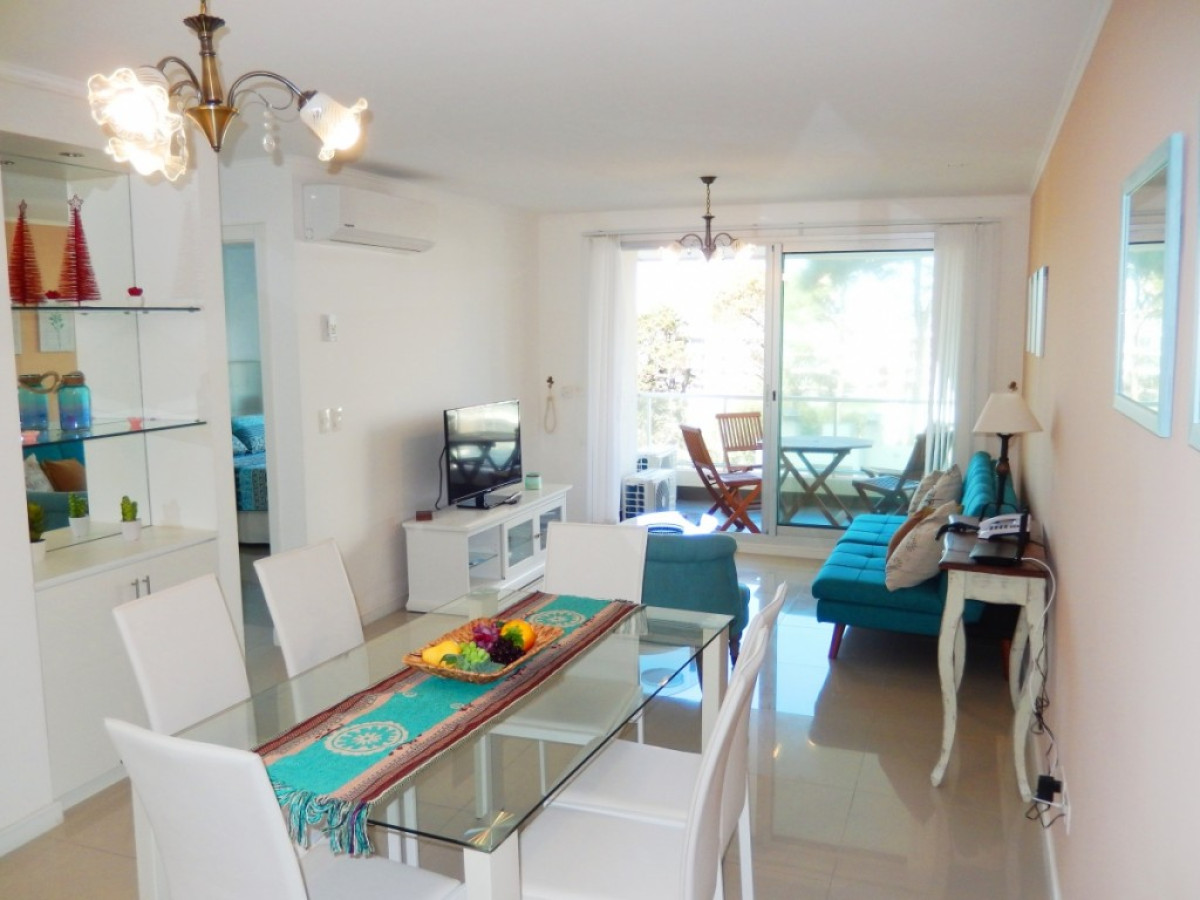 Apartamento en venta de 1 dormitorio + 1 baño. Con garage