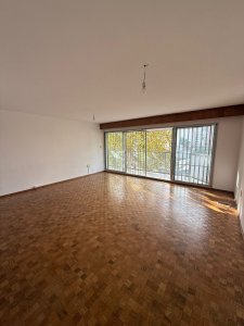 Venta Apartamento 3 Dormitorios Servicio Garage Box Pocitos