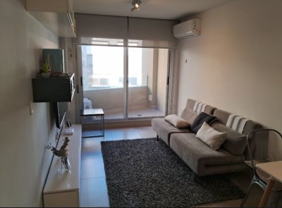 Alquiler Apartamento 1 Dormitorio Pocitos Porteria Piscina Amueblado