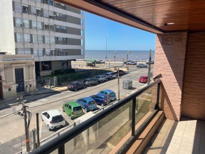 Venta apartamento Malvín 2dorm amplio,2 baños, gje, finas terminaciones