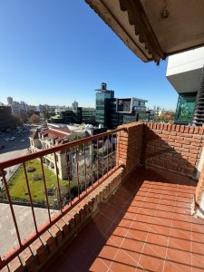 Apartamento en venta Parque Batlle 3 dormitorios, 2 baños, y terraza