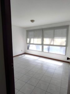 Venta Apartamento Monoambiente con Divisiones Punta Carretas