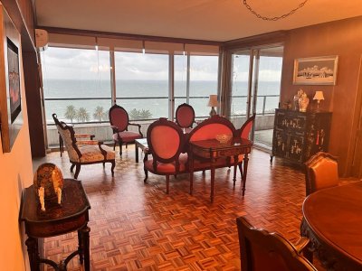 VENTA APARTAMENTO POCITOS, Rambla  220 m2,3dorm, 4 baños y gge