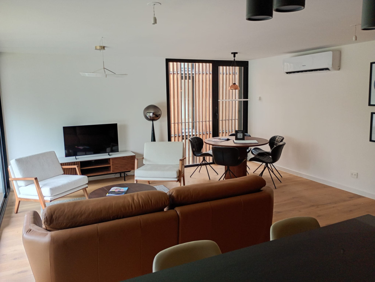 Venta apartamento Carrasco Norte 3 dorm, 3 baños, edificio con parrilleros,co -work y gym, piscinas abierta y cerrada, excelentes terminaciones