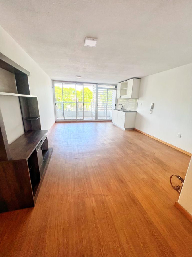 Venta apartamento 2 dormitorios 1 baño garage Tres Cruces Renta