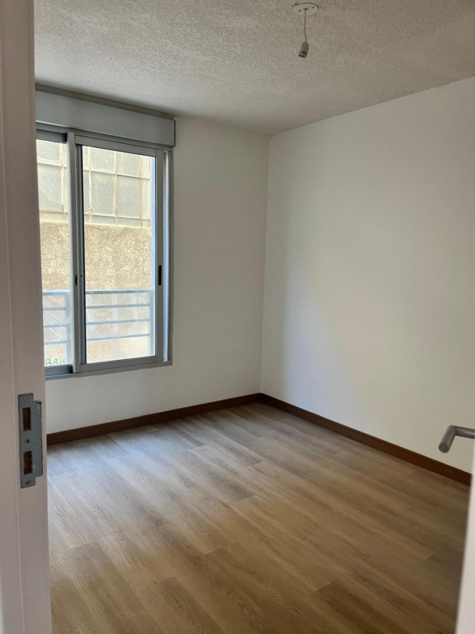 Venta de Apartamento en Barrio Cordón, Canelones y Magallanes 