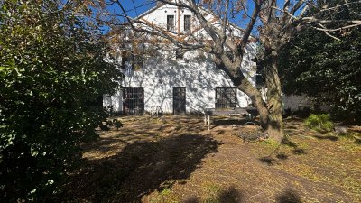 2 casas en 700 mts terreno 