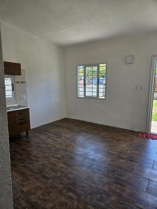 Alquiler casa de 1 dormitorio en Montes de Solymar