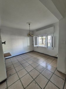 Alquiler casa Rivadavia prox Gral Flores