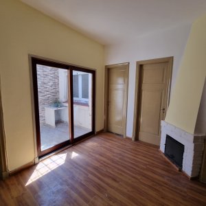 Alquiler casa Pque Batlle jardin 2 dorm liv com con estufa leña y patio 