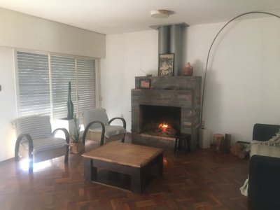 Venta, casa Punta Gorda, 4 dorm,3 baños,garaje, parrillero!!!