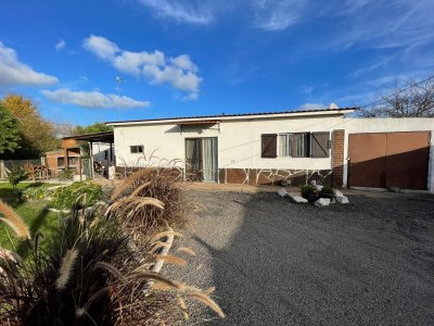 Venta de Casa, Soca, con 3 dormitorios, parrillero techado, gran terreno.