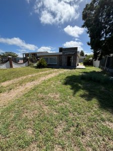Casa en alquiler Medanos de Solymar frente a Rambla 3 dormitorios