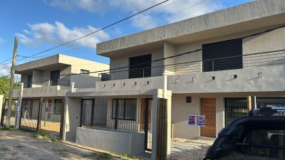 Casa en Alquiler de 3 dormitorios 