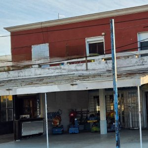 2 Apartamentos y 2 locales comerciales en Atlántida