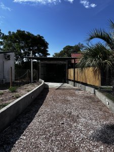 Alquiler local con vivienda sobre principal avenida en Pinar sur