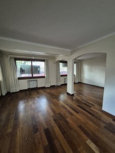 Venta residencia en La Blanqueada Carrasquito, 4 dormitorios, fondo