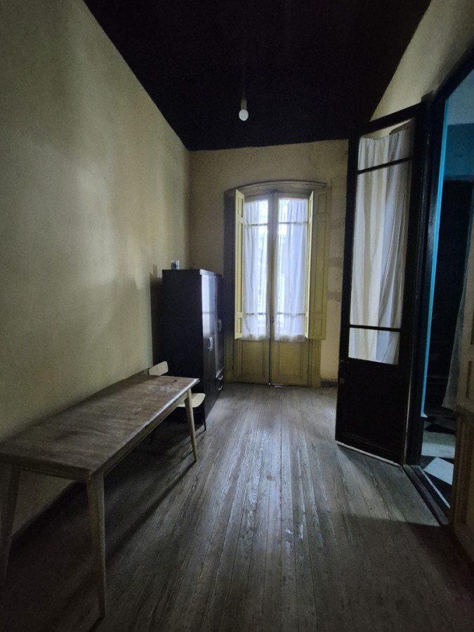 Venta casa 7 dormitorios, 4 baños, Aguada, Gral Flores y M.Garcia 