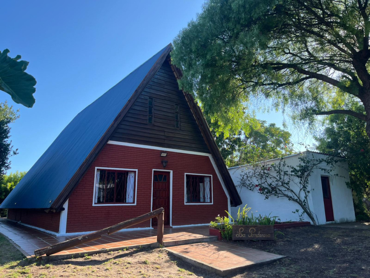 Casa de 3 dormitorios y 2 baños en La Floresta Sur