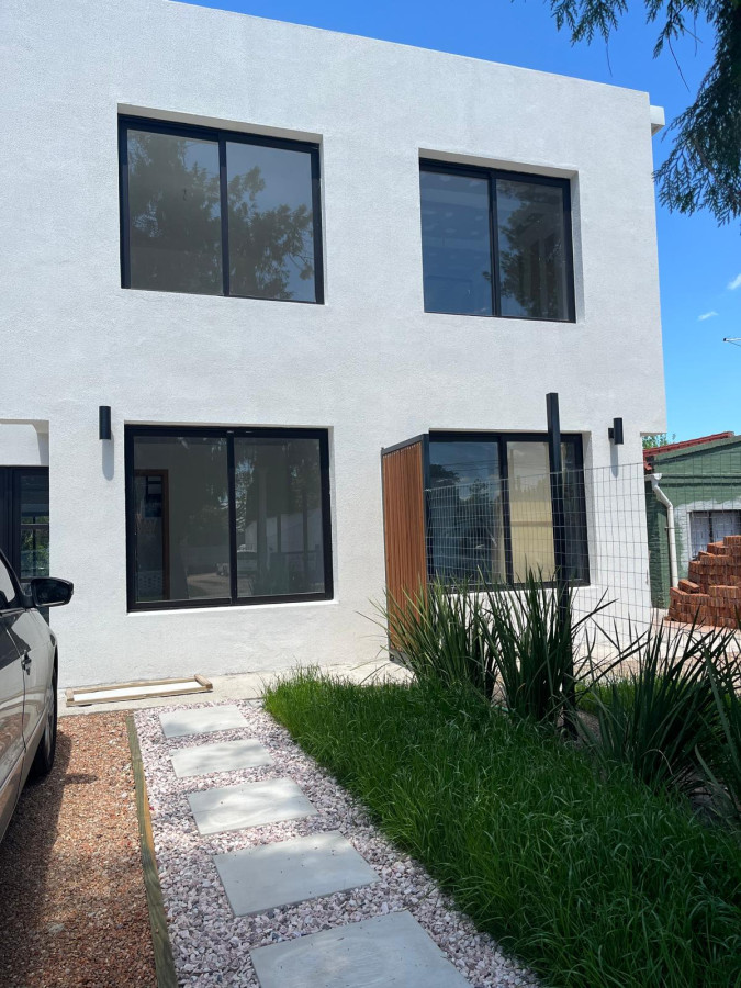 Venta casa, Shangrilá sur a estrenar de 3 dor y 2 baños.                                                                                    