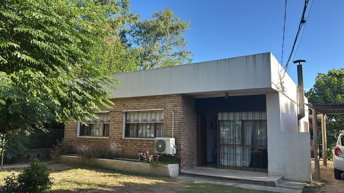 Casa en venta en Solymar de 3 dormitorios mas Apartamento 1 Dormitorio 