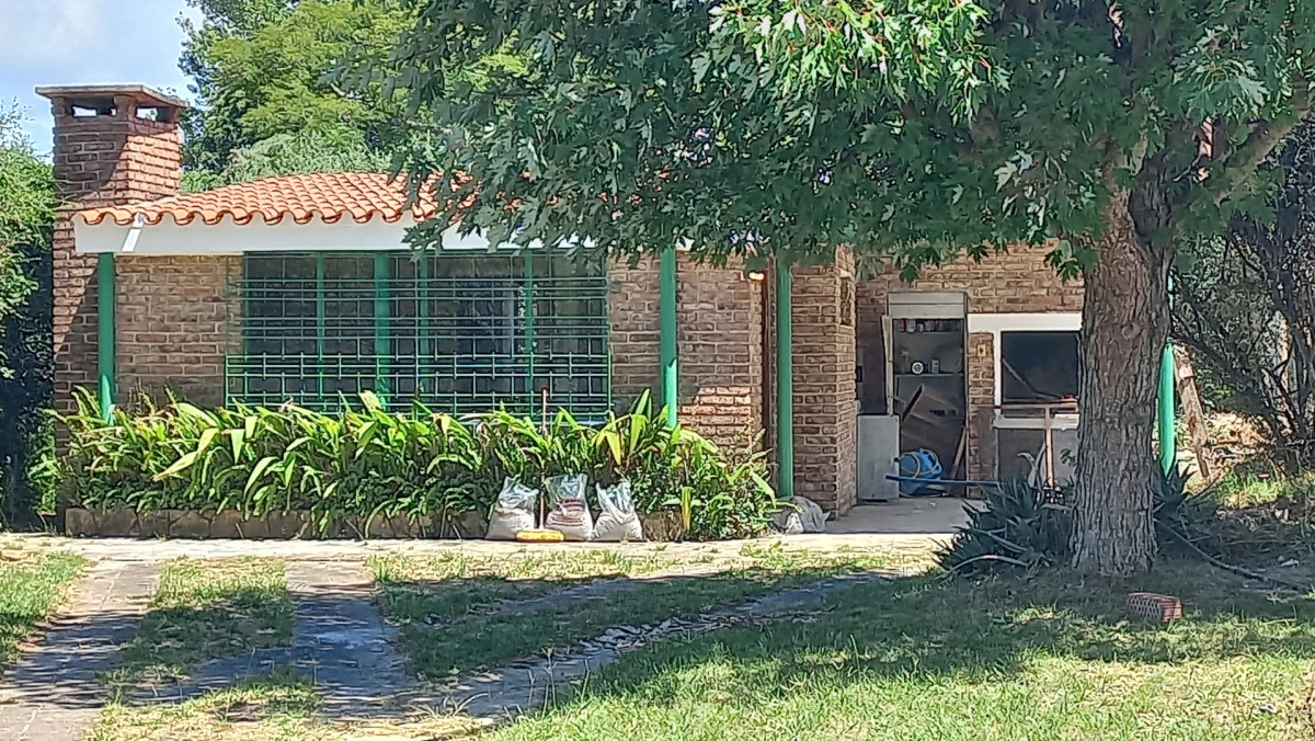 Venta de casa en Pinamar sur de 1 dormitorio, propiedad horizontal
