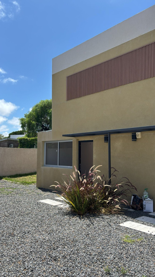 Casa a la venta, en Shangrila Sur, 2 dormitorios, 2 baños 