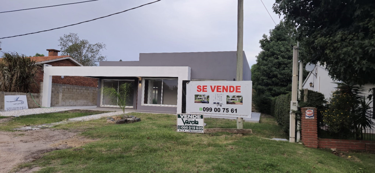 Venta Casa, Villa Argentina, 3 dormitorios, 2 baños, cerca de la playa.