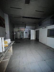 venta local comercial con deposito y oficina sobre agraciada prado 