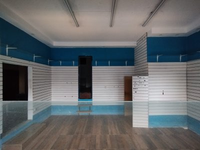 Local comercial Centro 60 m2 con vidriera y baño