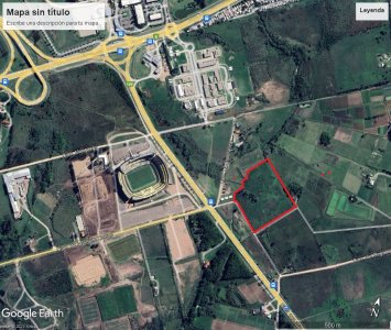 Chacra d 5 hás a 100 m de Ruta 102 próximo a Zona América, frente al estadio de Peñarol