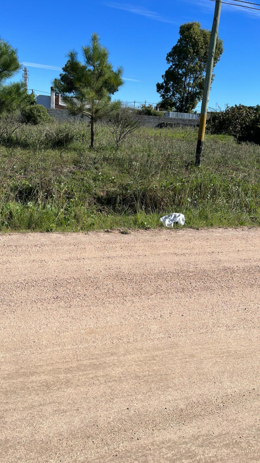 Terreno en venta Montes de Solymar, esquina, financia, entrega y cuotas 