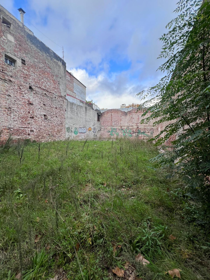 Venta terreno General Flores ideal edificio local inversion Goes
