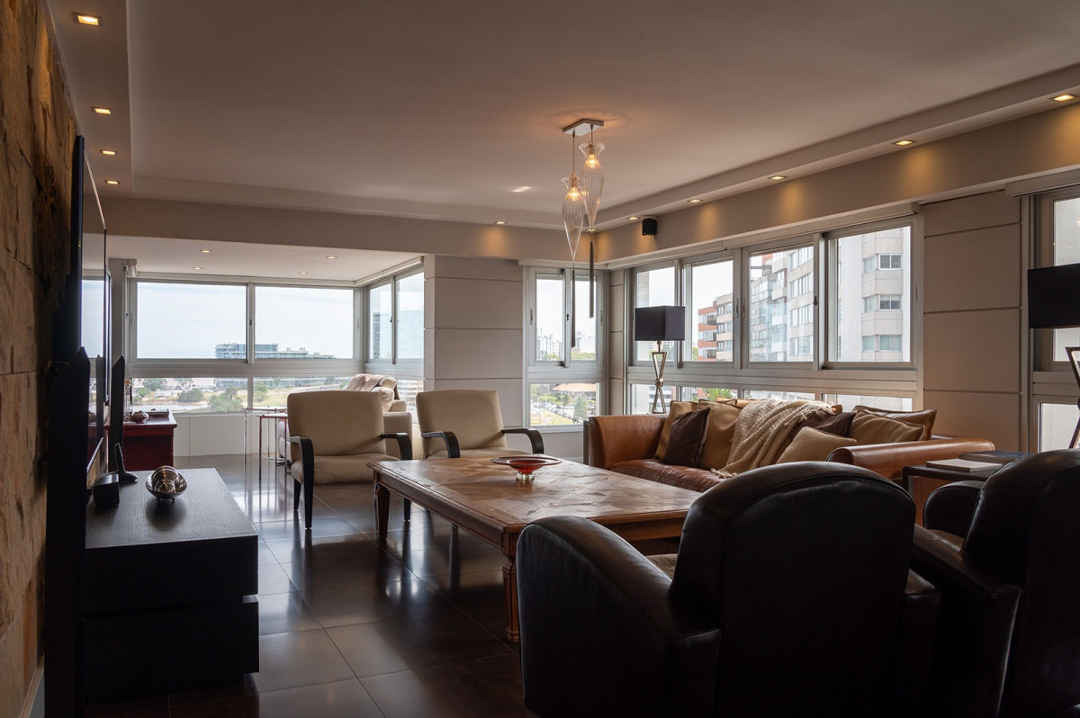Venta apartamento, Puertito del Buceo,4 dormitorios, con los mejores terminaciones y servicios y 4 garajes