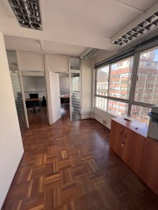 Venta oficinas centro, Plaza Independencia,760 m2,piso alto,muy buen estado!!!!