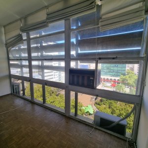 Alquiler oficina Rio Negro esq 18 de Julio