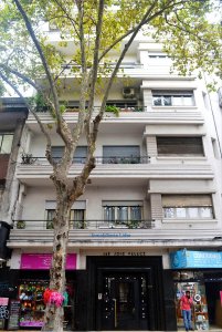 Apartamento De 4 Dormitorios En Centro